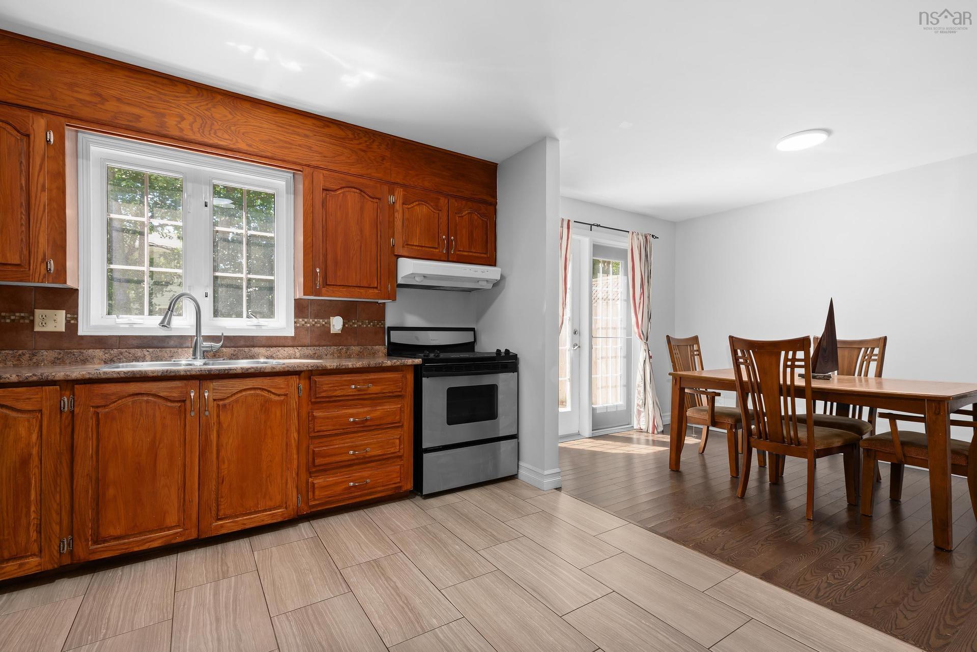29 Colonna Place, Dartmouth, NS - Indoor Photo Showing Kitchen