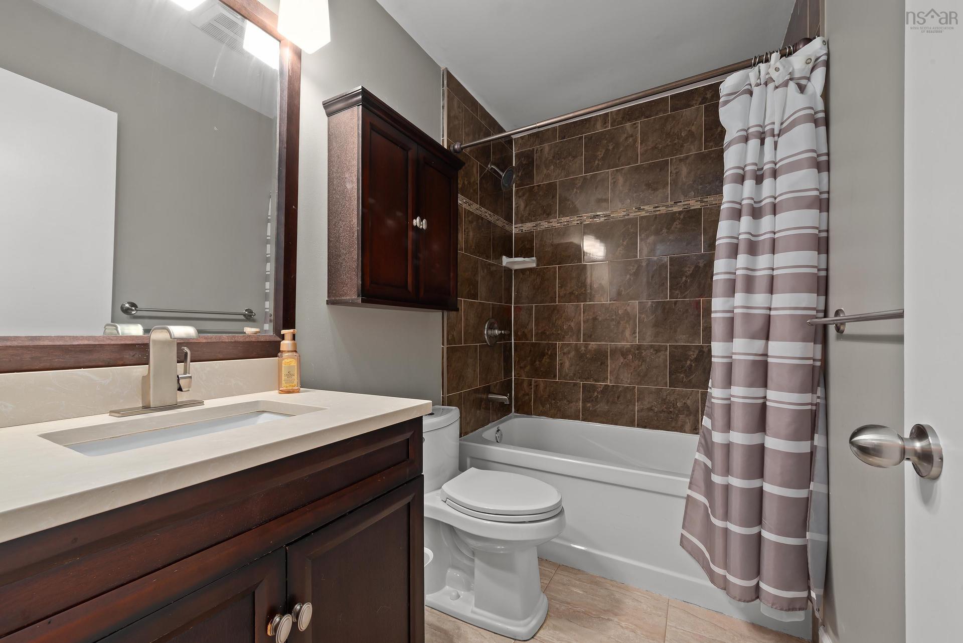29 Colonna Place, Dartmouth, NS - Indoor Photo Showing Bathroom