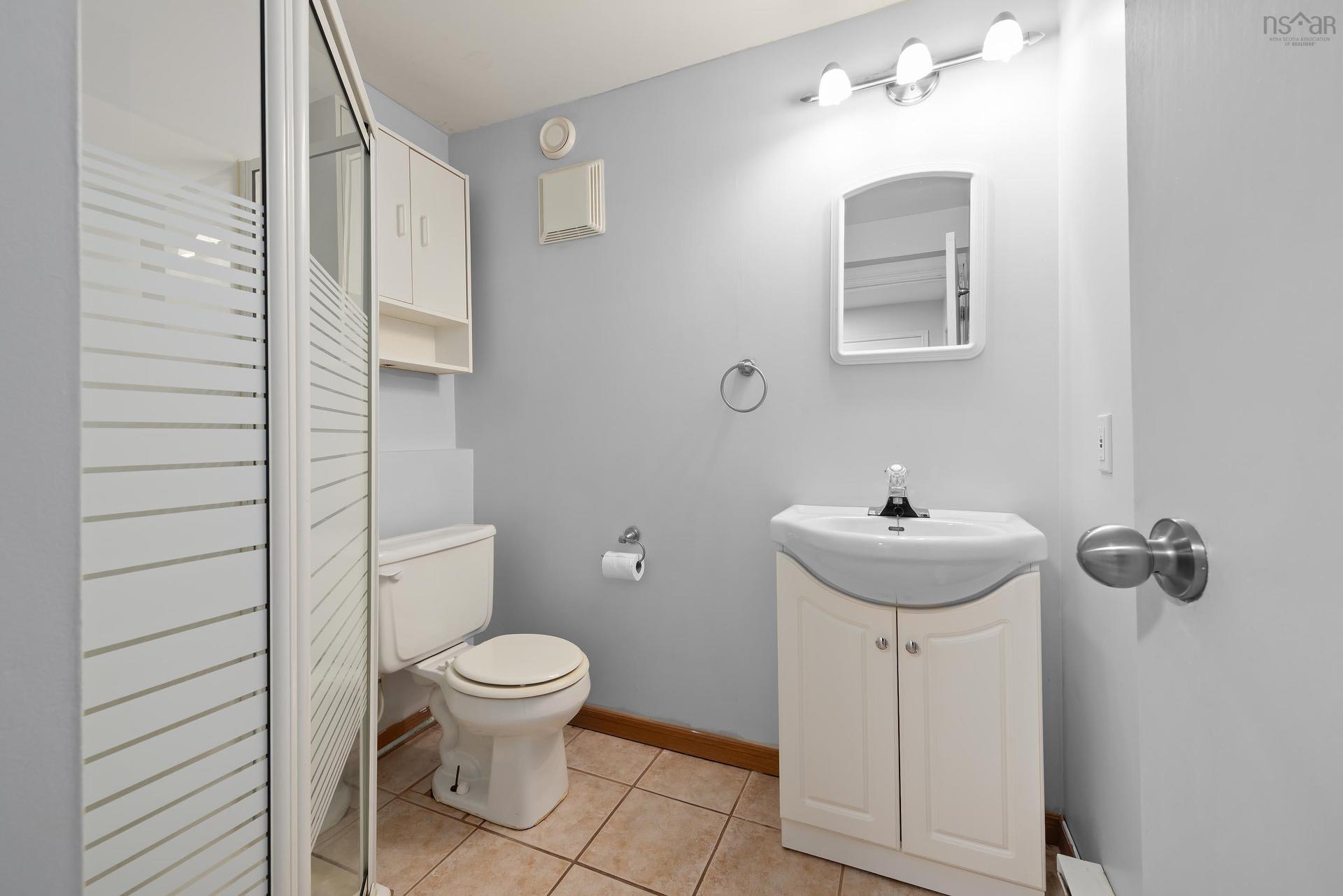 29 Colonna Place, Dartmouth, NS - Indoor Photo Showing Bathroom