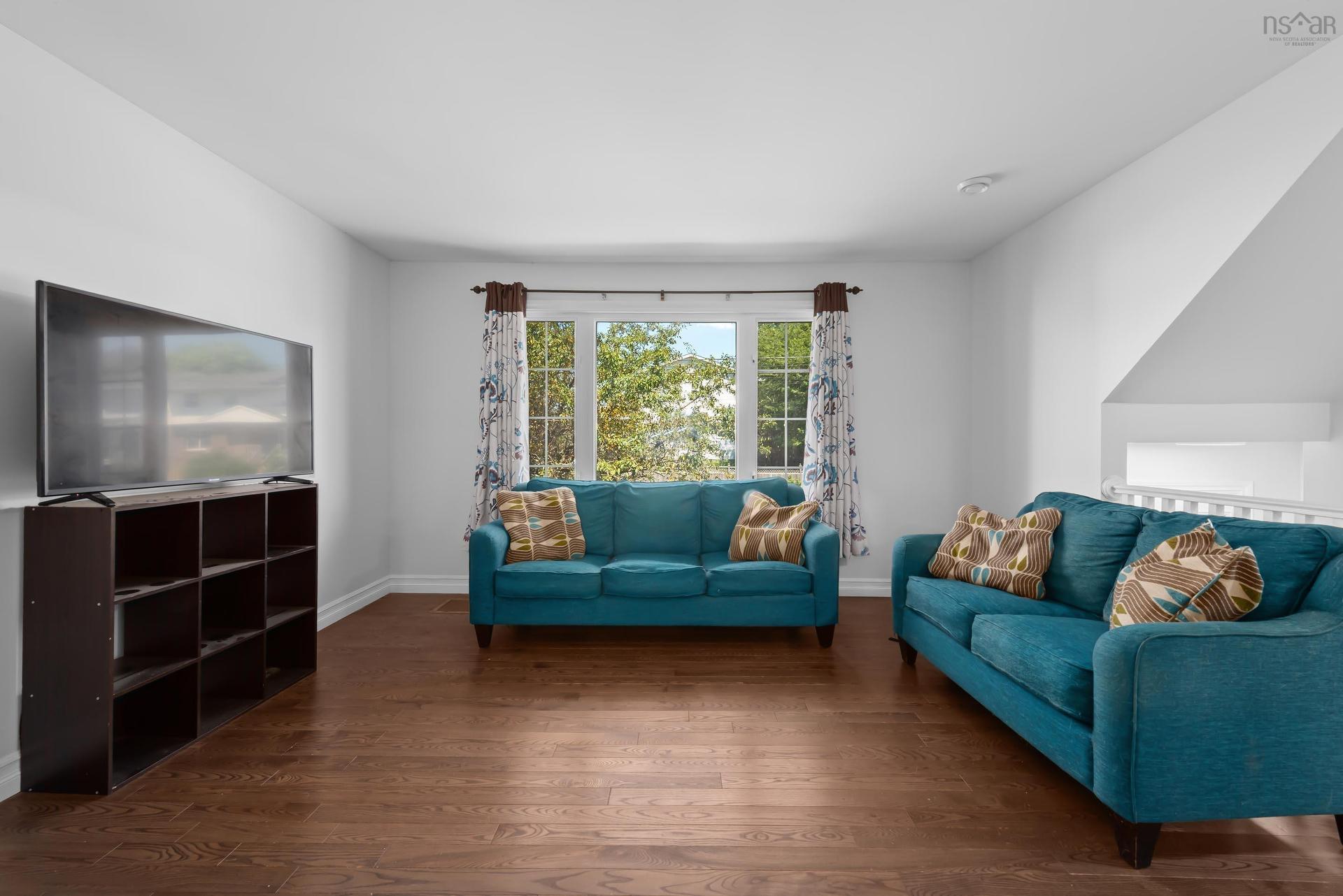 29 Colonna Place, Dartmouth, NS - Indoor Photo Showing Living Room