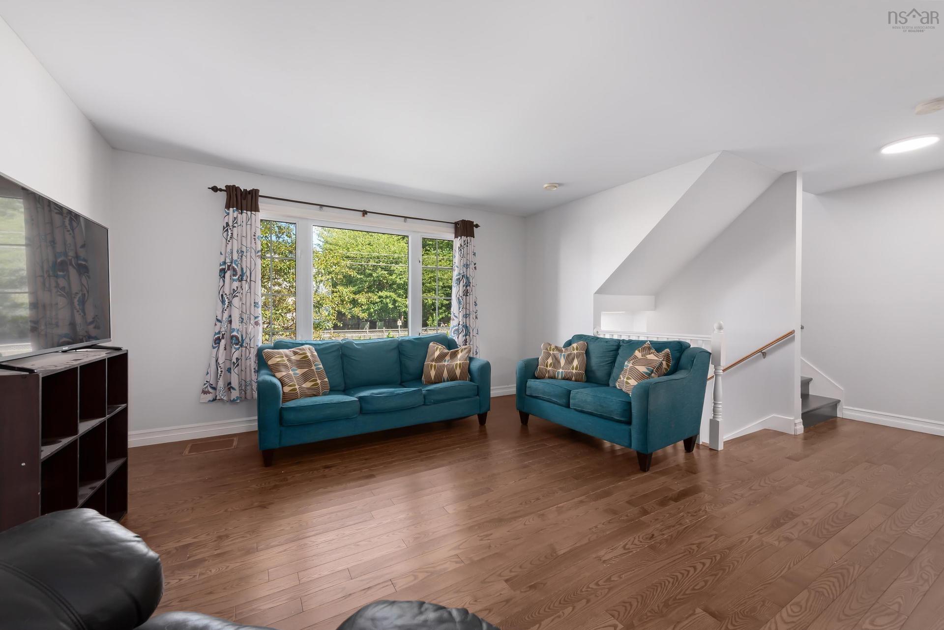 29 Colonna Place, Dartmouth, NS - Indoor Photo Showing Living Room