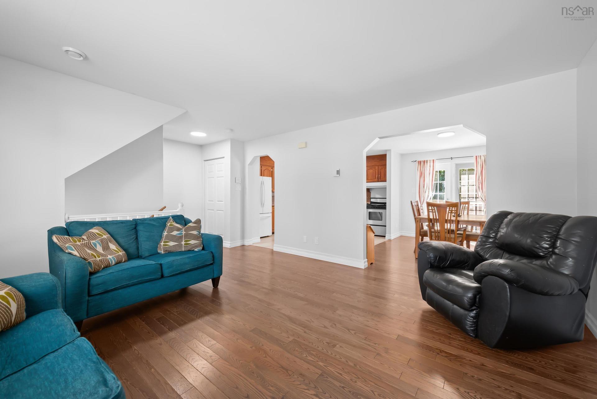 29 Colonna Place, Dartmouth, NS - Indoor Photo Showing Living Room