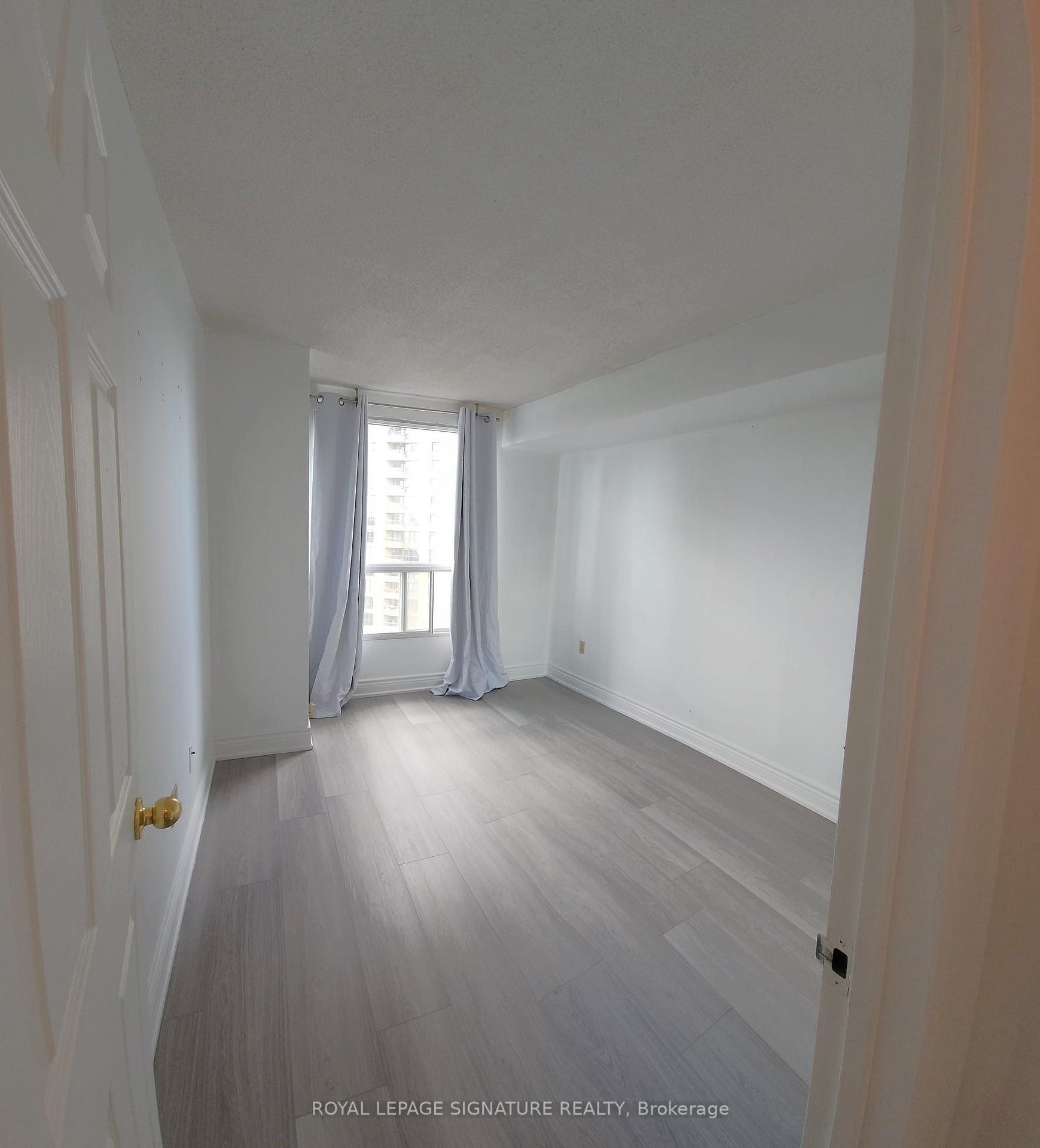 1103-5 Concorde Place, Toronto, ON - Indoor Photo Showing Other Room