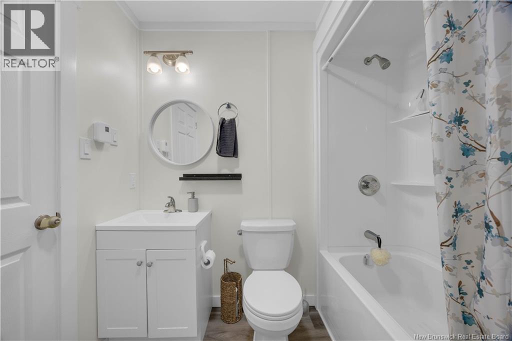 1 Kingfisher Road, Saint John, NB - Indoor Photo Showing Bathroom