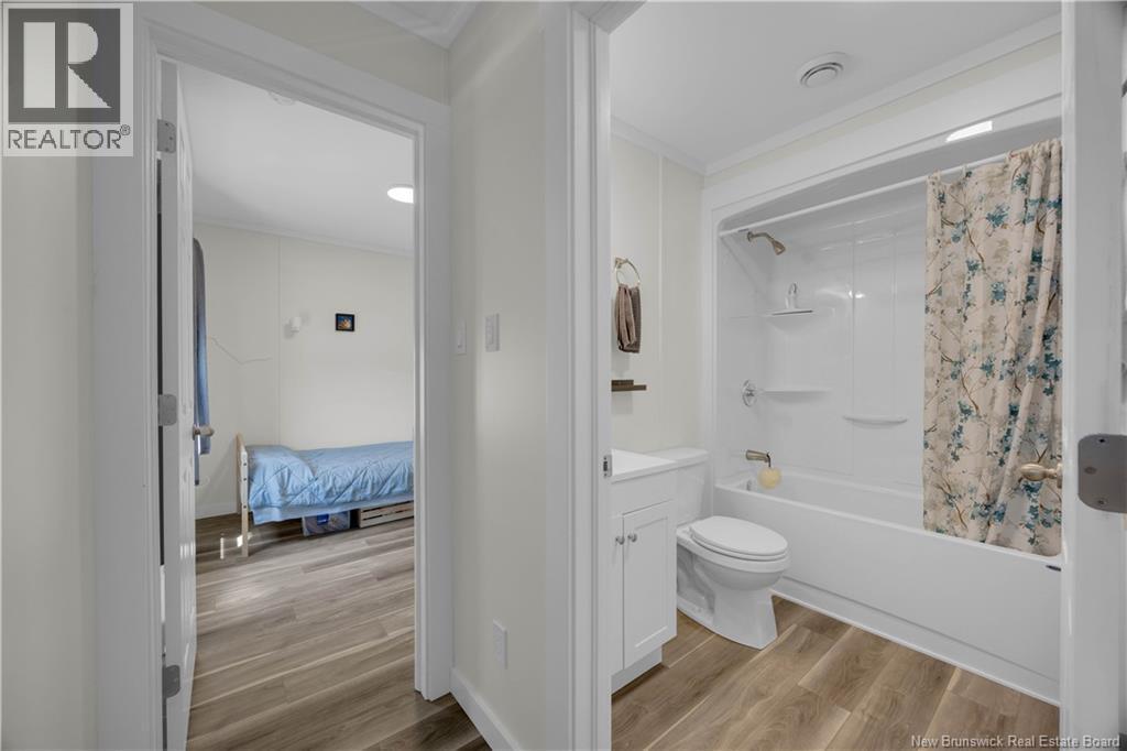 1 Kingfisher Road, Saint John, NB - Indoor Photo Showing Bathroom