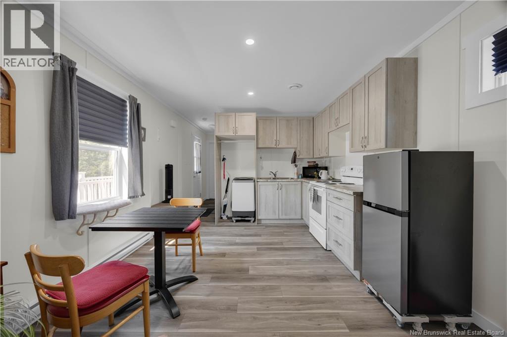 1 Kingfisher Road, Saint John, NB - Indoor Photo Showing Kitchen