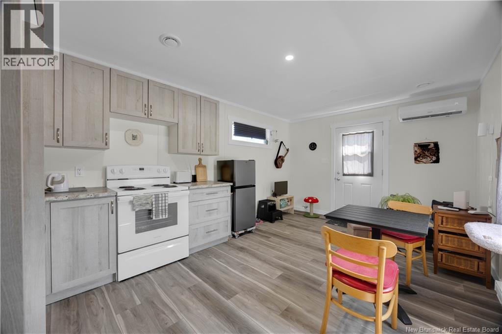 1 Kingfisher Road, Saint John, NB - Indoor Photo Showing Kitchen