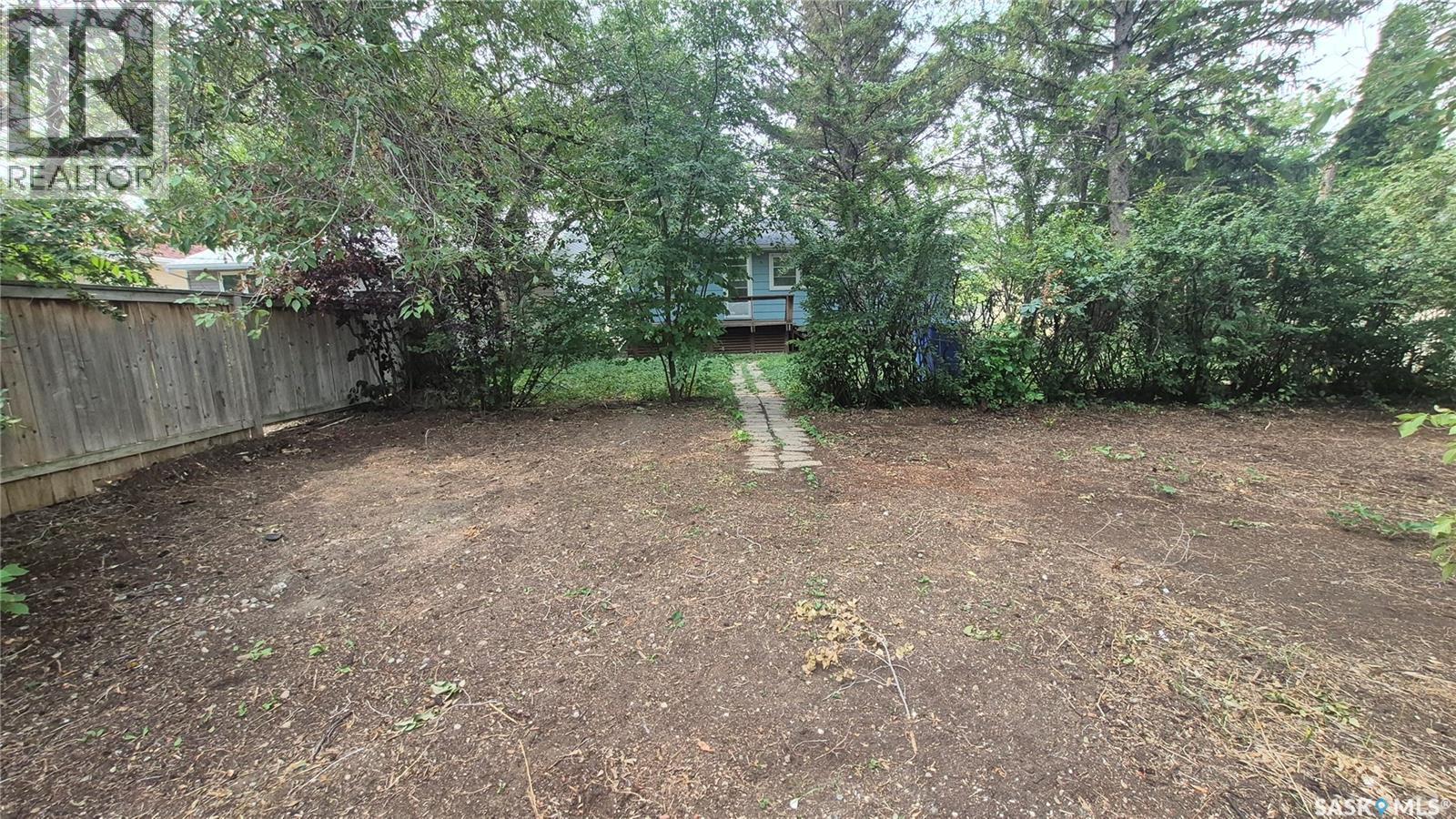 3916 Princess Drive, Regina, SK - Outdoor
