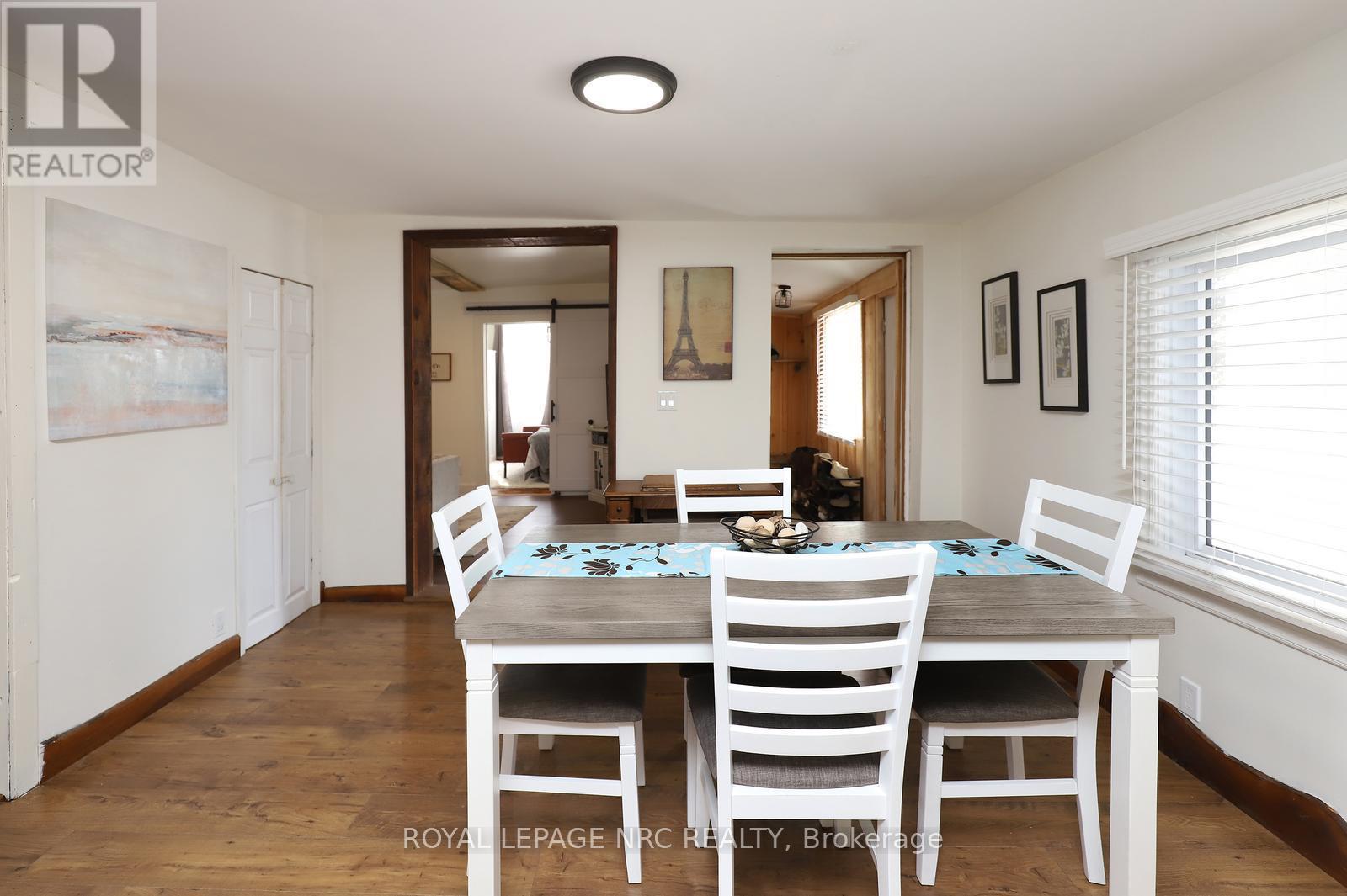 1 John Avenue, Brant, ON - Indoor Photo Showing Dining Room