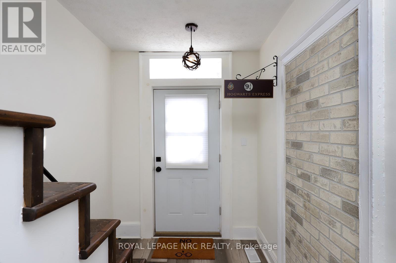 1 John Avenue, Brant, ON - Indoor Photo Showing Other Room