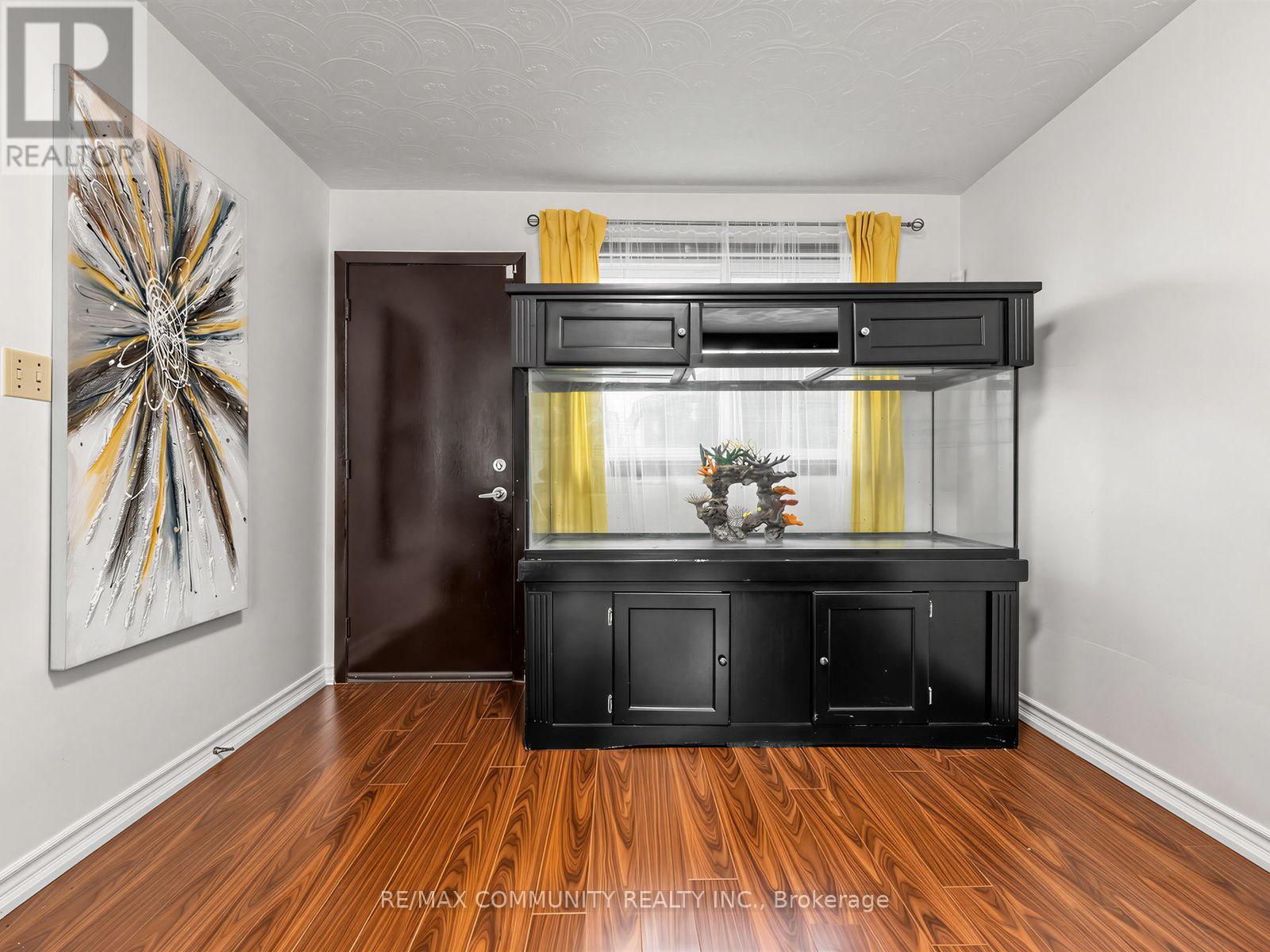 1397 Charles Drive, Burlington, ON - Indoor Photo Showing Other Room