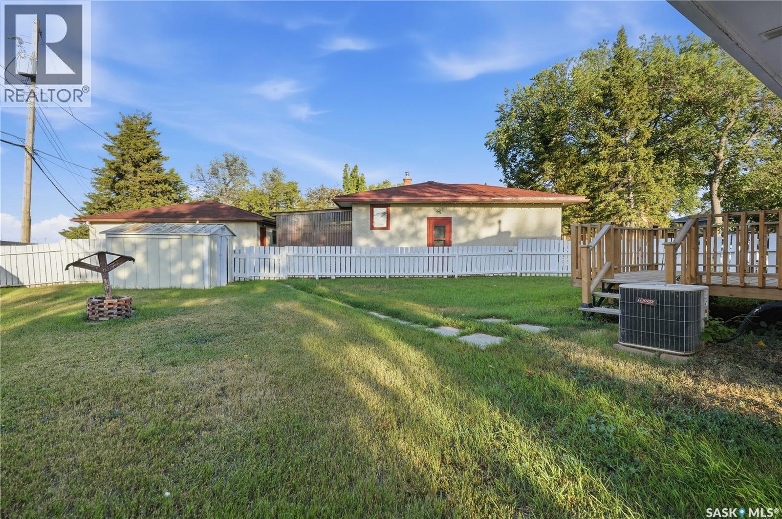 4904 Mckinley Avenue, Regina, SK - Outdoor With Deck Patio Veranda