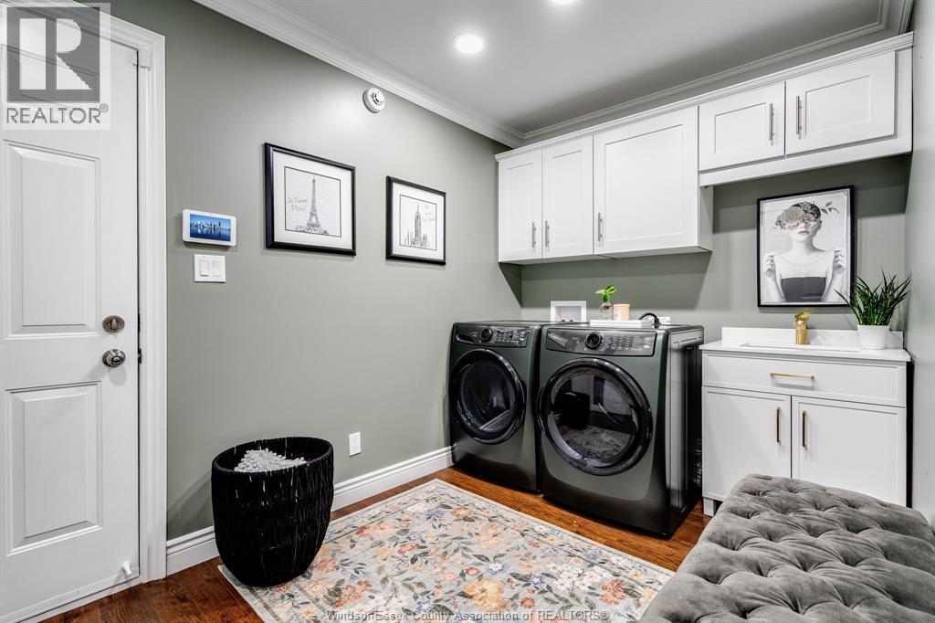 408 Pentilly, Tecumseh, ON - Indoor Photo Showing Laundry Room