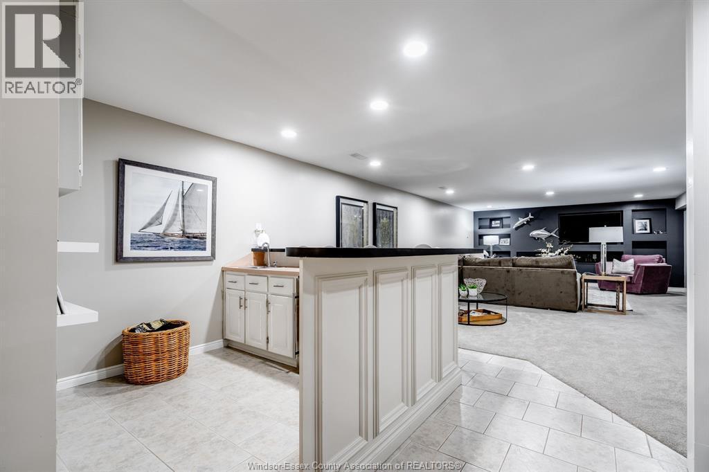 408 Pentilly, Tecumseh, ON - Indoor Photo Showing Other Room