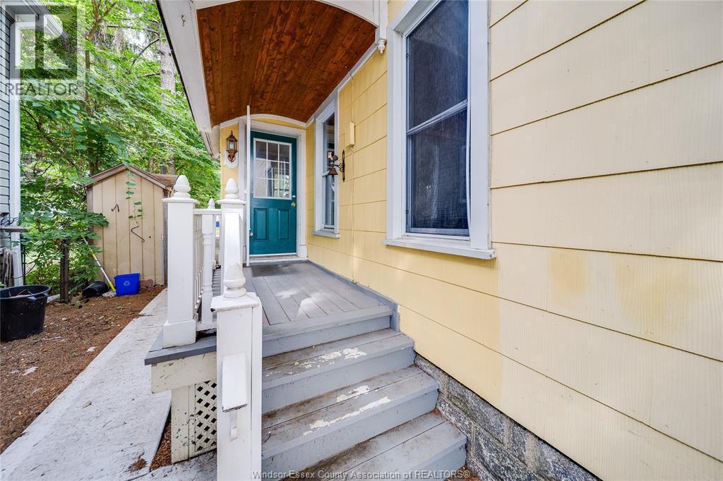 211 Cameron, Windsor, ON - Outdoor With Exterior