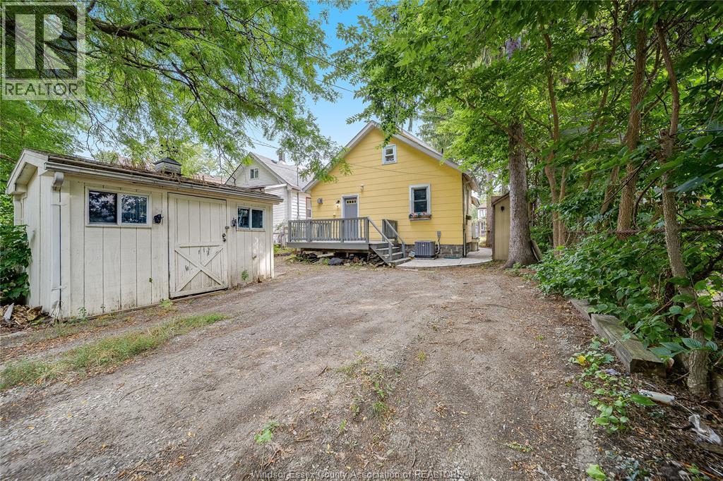 211 Cameron, Windsor, ON - Outdoor