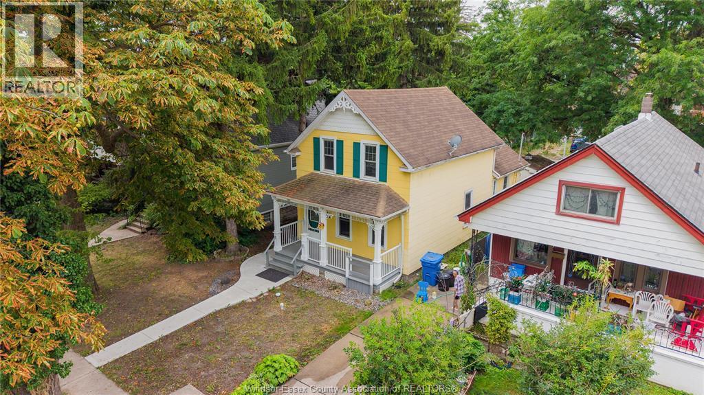 211 Cameron, Windsor, ON - Outdoor