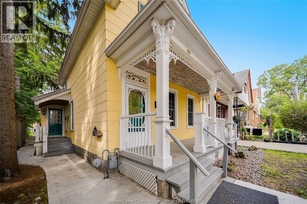 211 Cameron, Windsor, ON - Outdoor