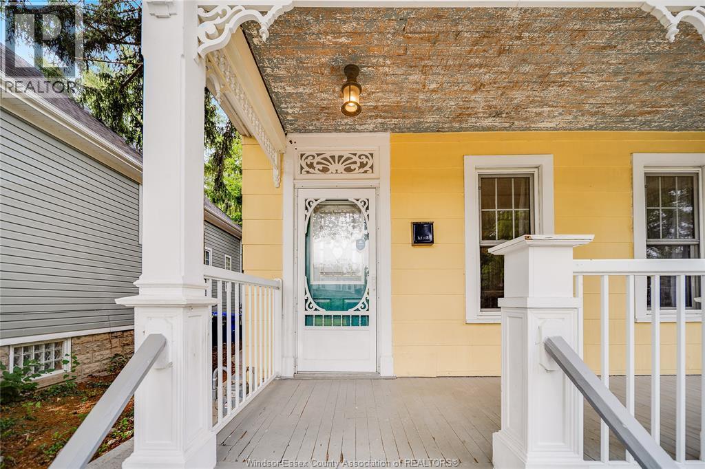 211 Cameron, Windsor, ON - Outdoor