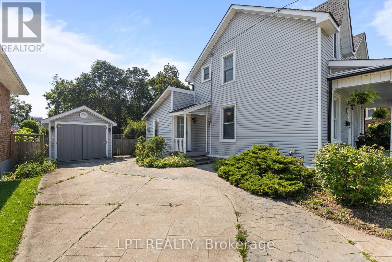 52 Parkside Drive E, Barrie, ON - Outdoor