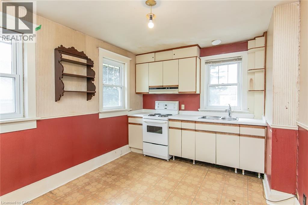 64 Simeon Street, Kitchener, ON - Indoor Photo Showing Kitchen