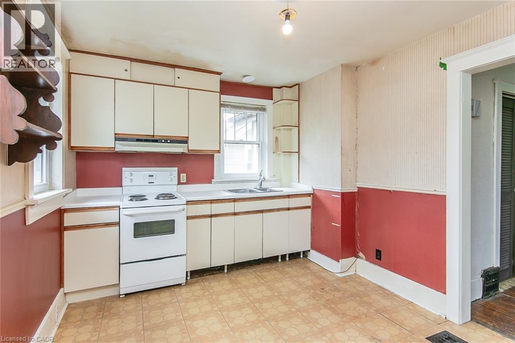 64 Simeon Street, Kitchener, ON - Indoor Photo Showing Kitchen