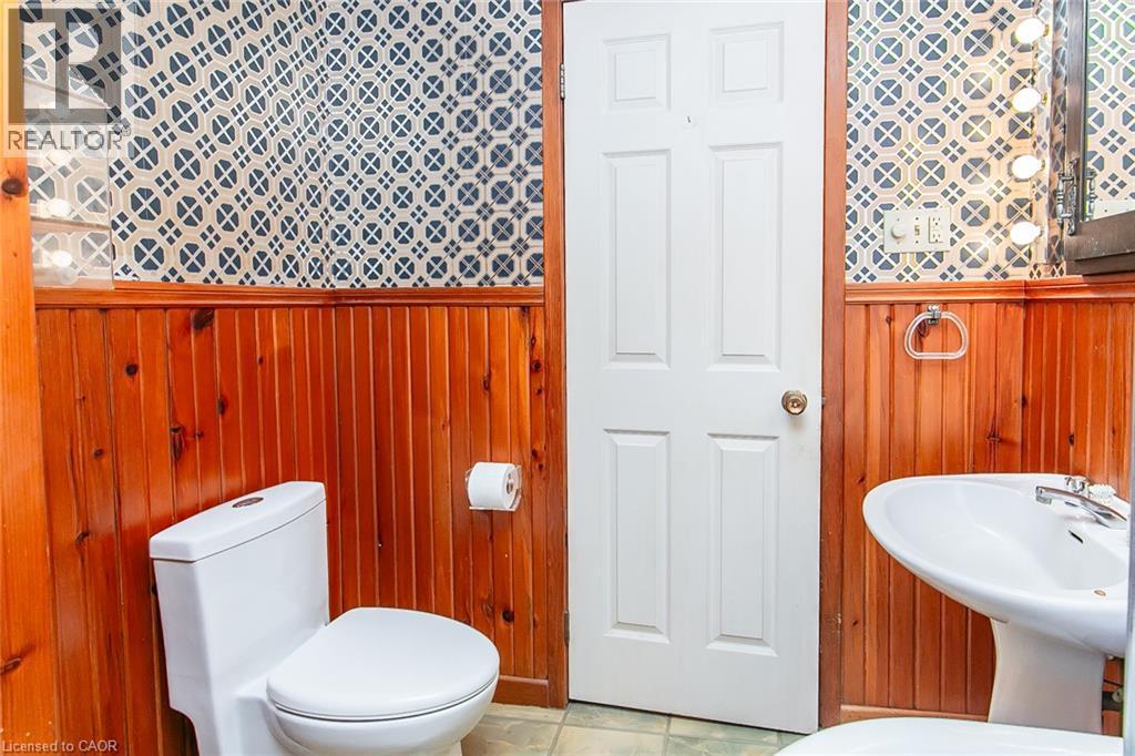 64 Simeon Street, Kitchener, ON - Indoor Photo Showing Bathroom