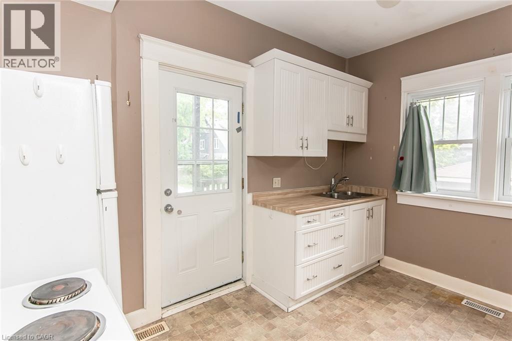 64 Simeon Street, Kitchener, ON - Indoor