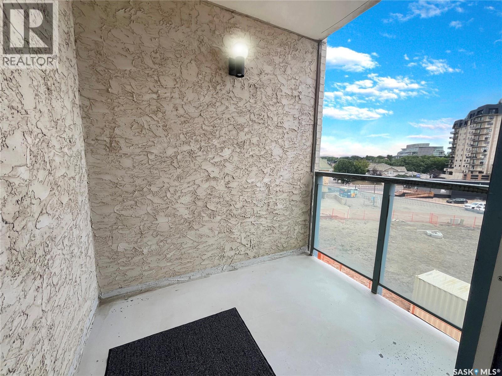 401 505 12Th Street E, Saskatoon, SK - Outdoor With View