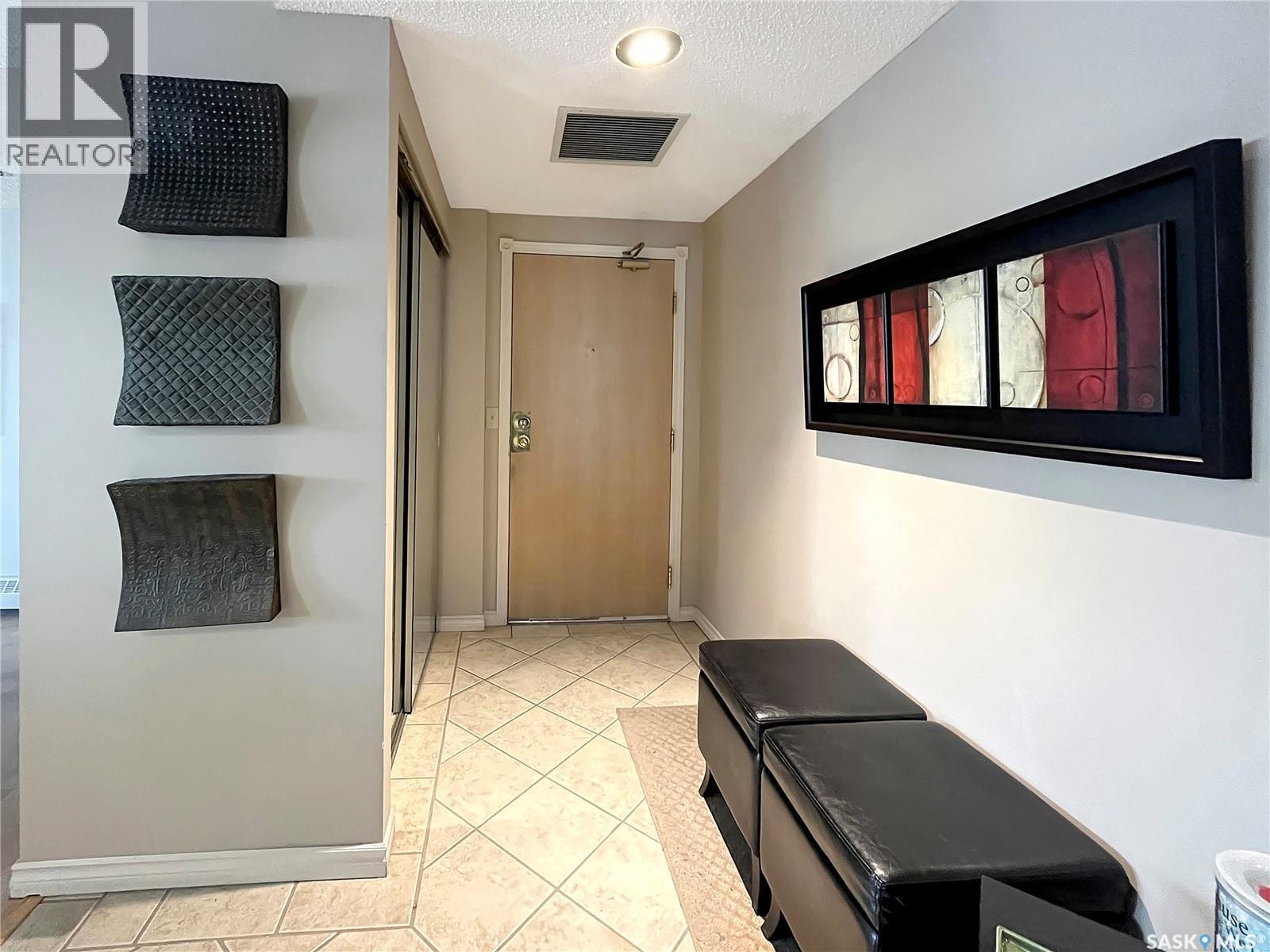 401 505 12Th Street E, Saskatoon, SK - Indoor Photo Showing Other Room