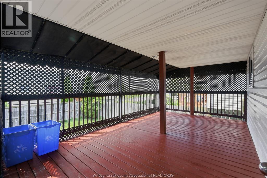 2385 Gatwick, Windsor, ON - Outdoor With Deck Patio Veranda With Exterior