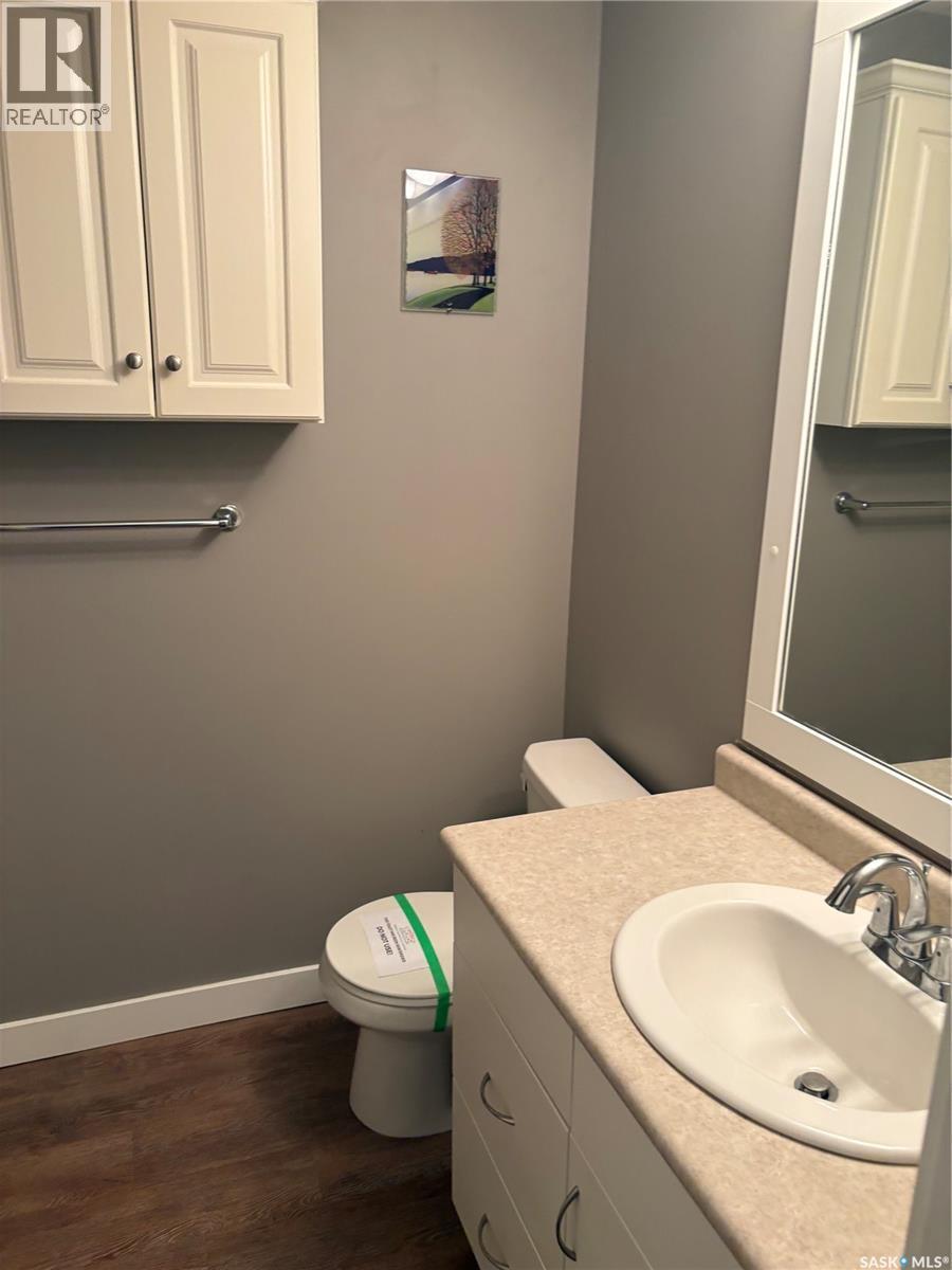 2034 St John Street, Regina, SK - Indoor Photo Showing Bathroom