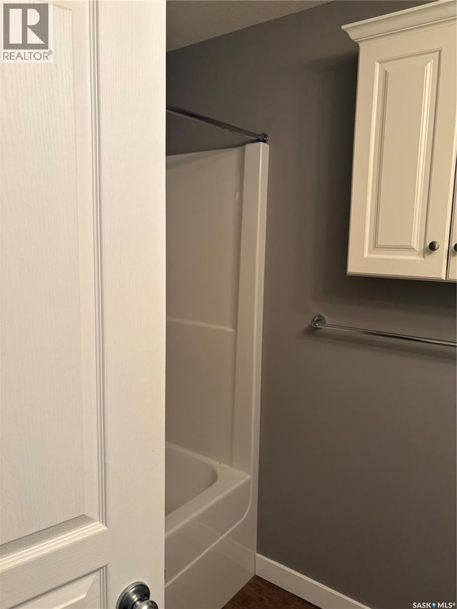 2034 St John Street, Regina, SK - Indoor Photo Showing Bathroom