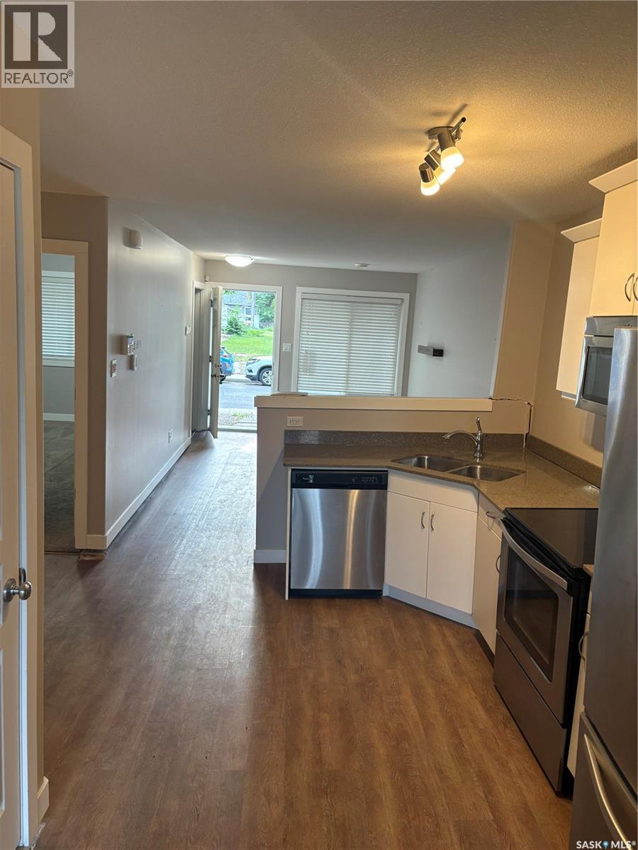 2034 St John Street, Regina, SK - Indoor Photo Showing Kitchen With Stainless Steel Kitchen With Double Sink