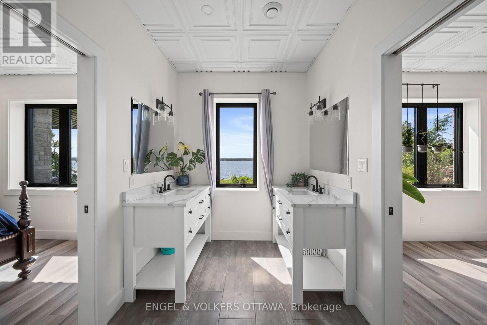 Jack and Jill Bathroom - 5 Shoreside Way, Augusta, ON - Indoor