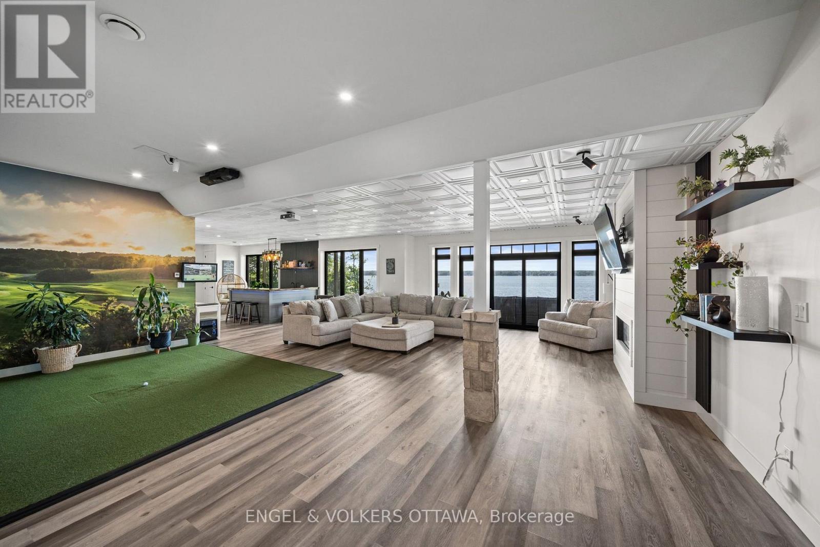 Rec Room/Golf Sim - 5 Shoreside Way, Augusta, ON - Indoor