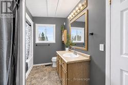 4 pc Bath on Main - 