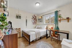 Bedroom 2 - 