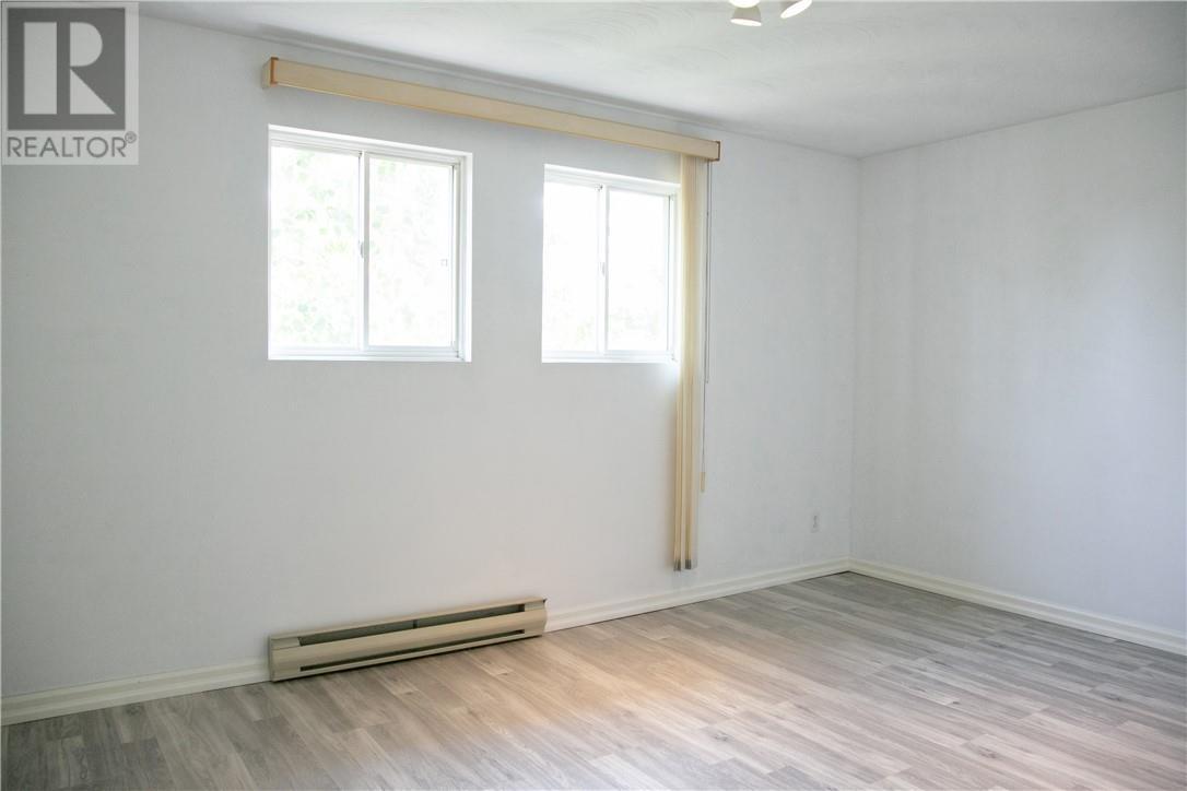 431 Edgewater, Sudbury, ON - Indoor Photo Showing Other Room
