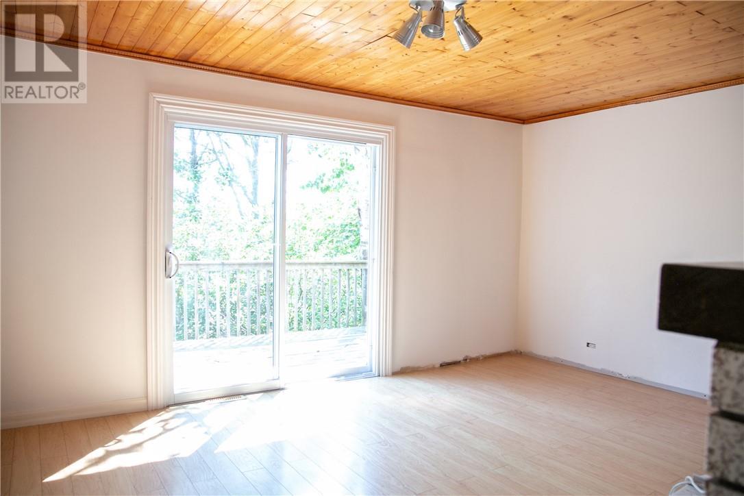 431 Edgewater, Sudbury, ON - Indoor Photo Showing Other Room