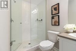 Primary Bedroom (En-suite) - 