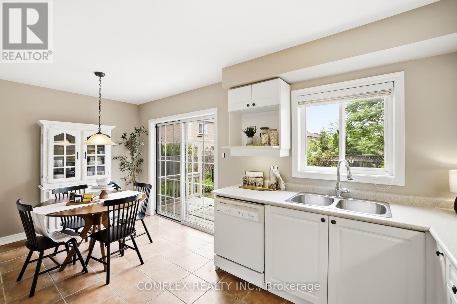 2 Armitage Crescent, Ajax, ON - Indoor