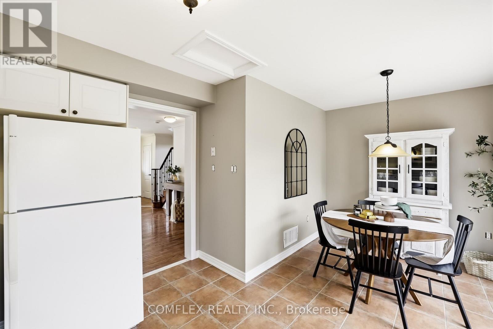 2 Armitage Crescent, Ajax, ON - Indoor