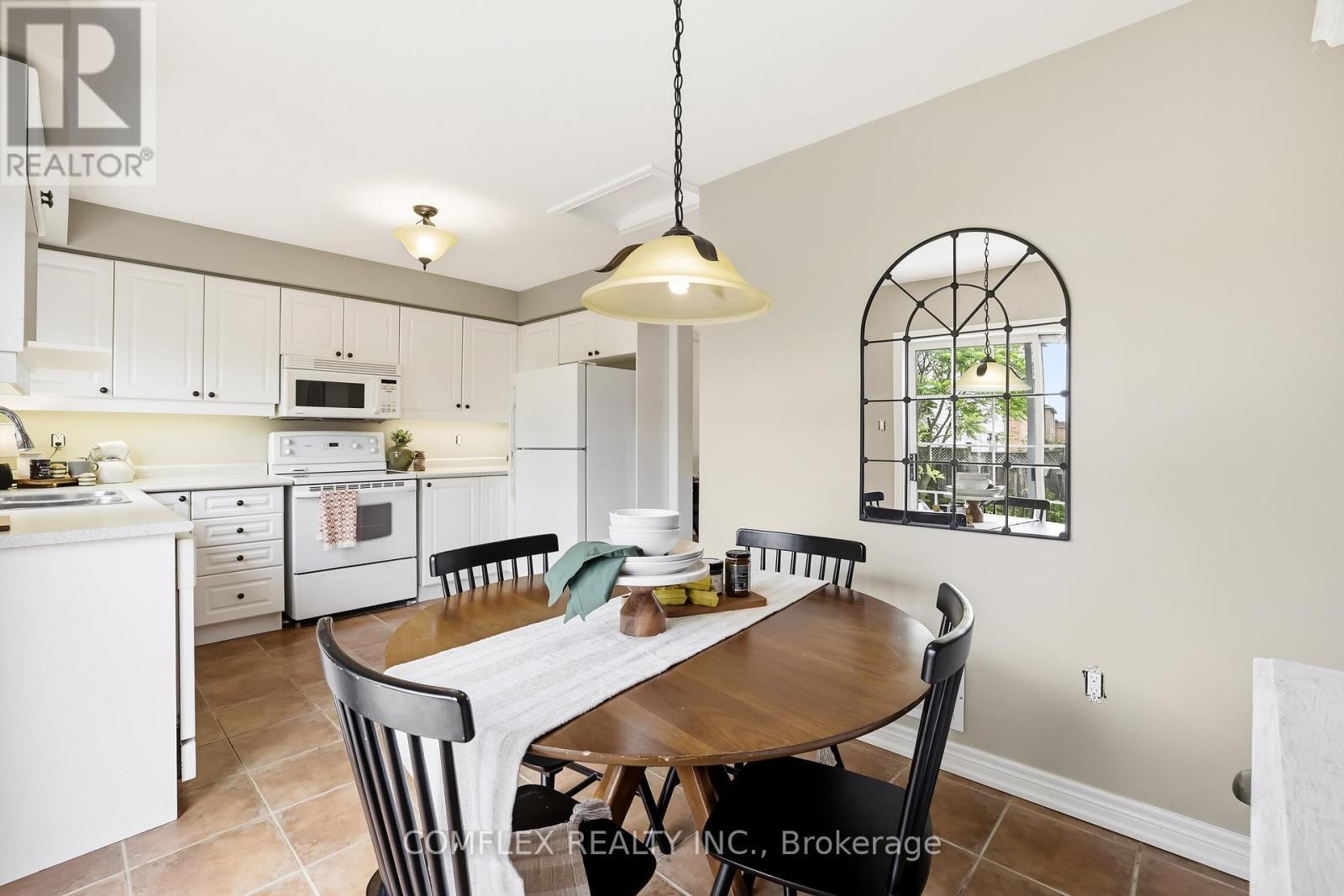 2 Armitage Crescent, Ajax, ON - Indoor Photo Showing Other Room