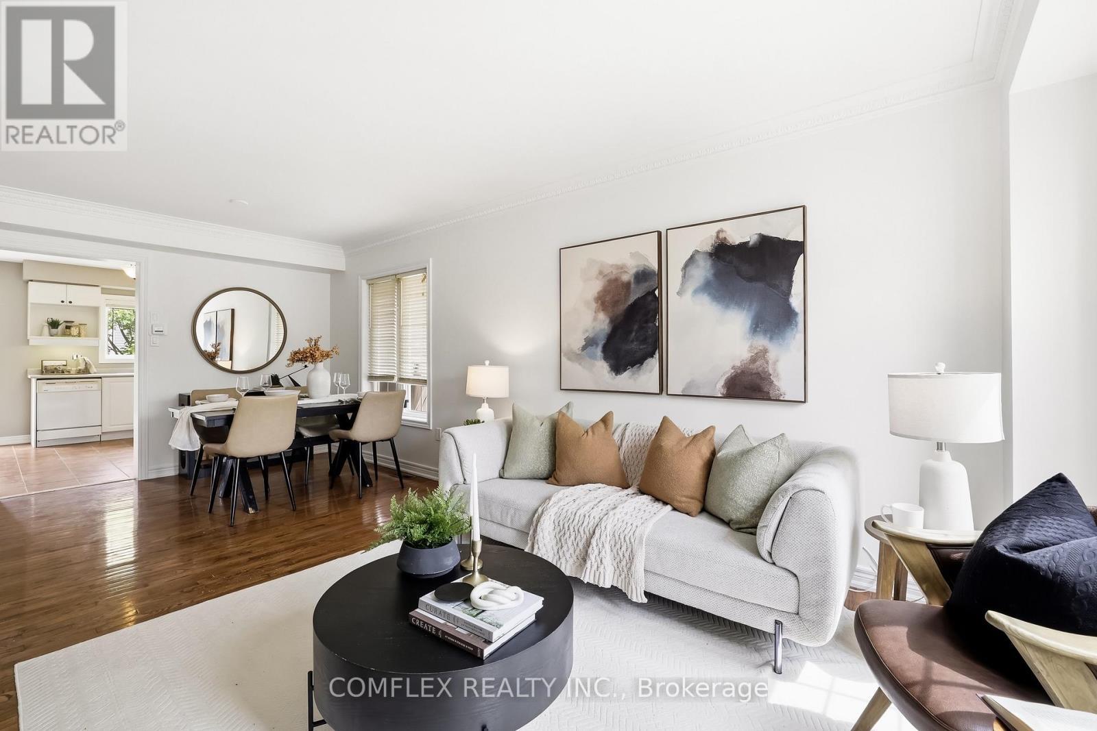 2 Armitage Crescent, Ajax, ON - Indoor Photo Showing Living Room