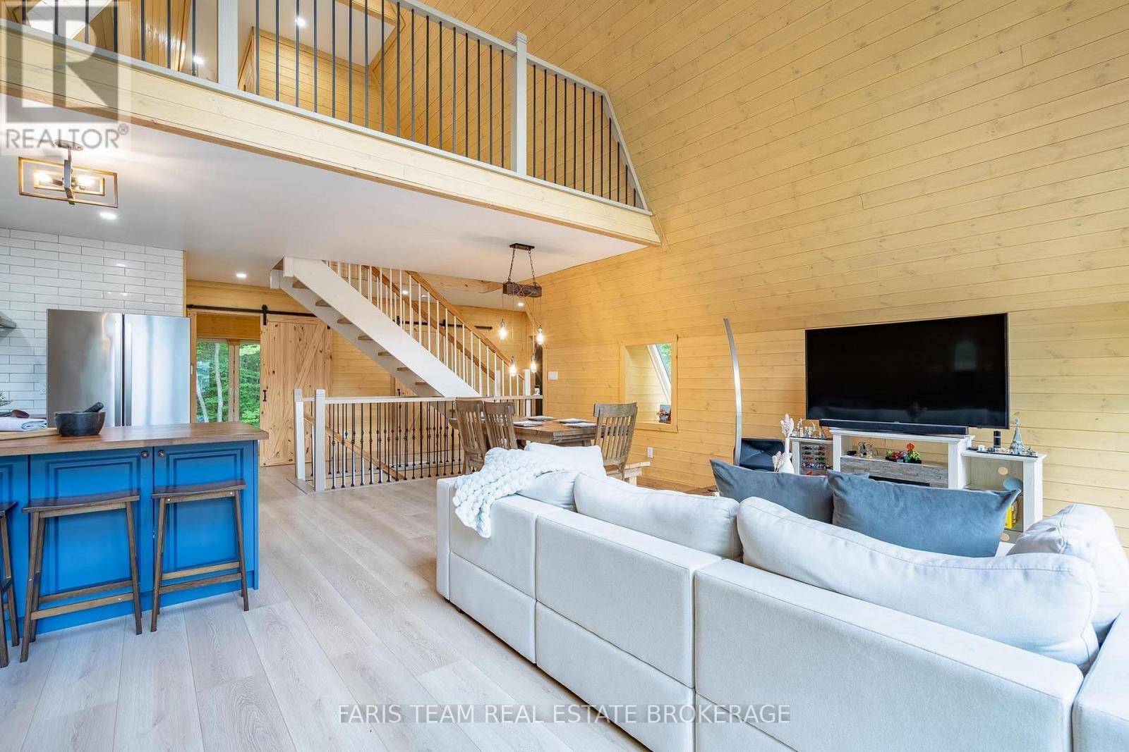 1490 Champlain Road, Tiny, ON - Indoor