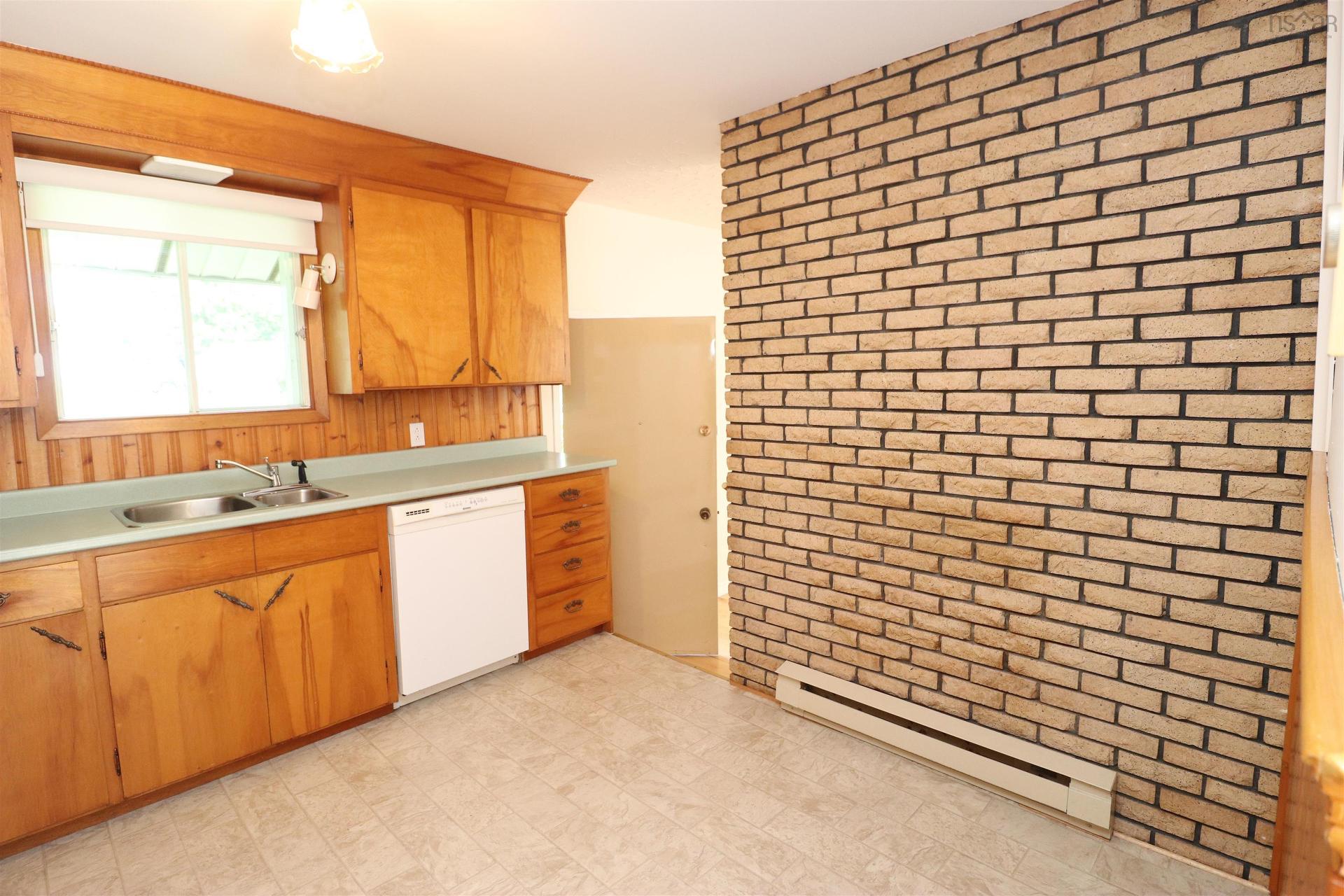 110 Maple Boulevard, Bible Hill, NS - Indoor Photo Showing Kitchen With Double Sink