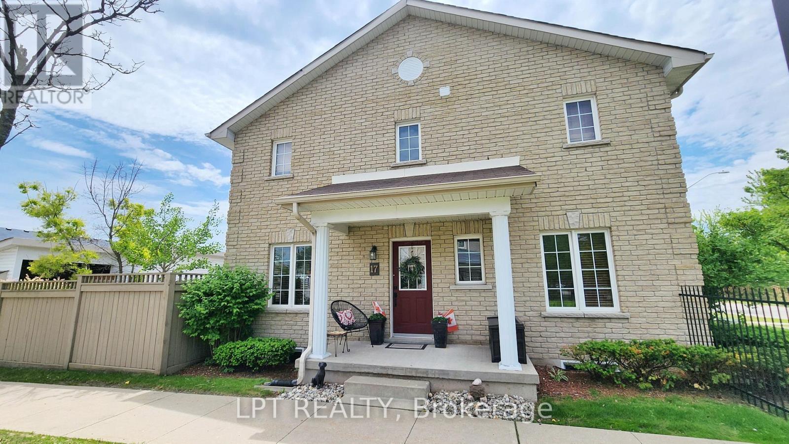 17 Silver Maple Crescent, Barrie, ON - Outdoor