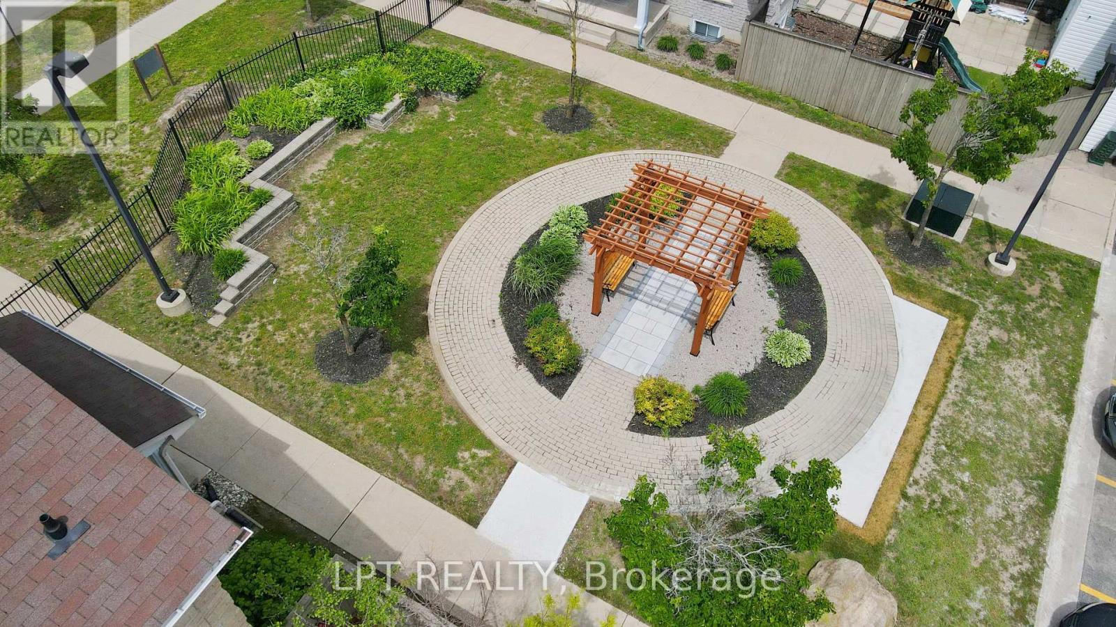 17 Silver Maple Crescent, Barrie, ON - Outdoor With View