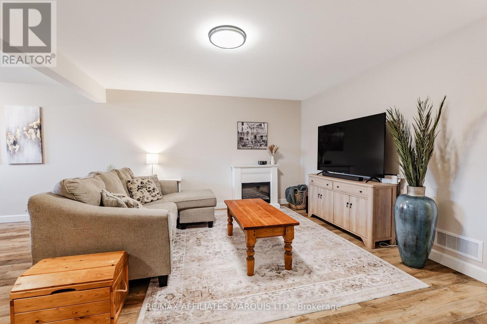 2391 Watson Crescent, Cornwall, ON - Indoor Photo Showing Living Room With Fireplace